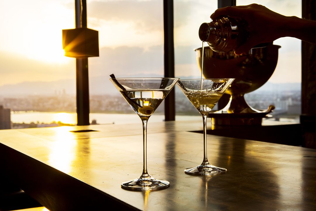 Lounge and Bar "adee"