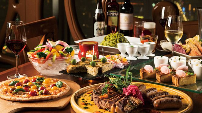 スカイラウンジ＆ダイニング「アーティスト カフェ」