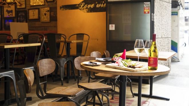 WINEHALL GLAMOUR 新橋