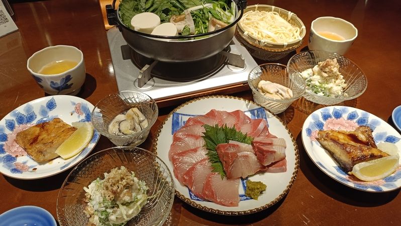 Yellowtail Shabu-Shabu Hot Pot Masutomi Haruyoshi Branch