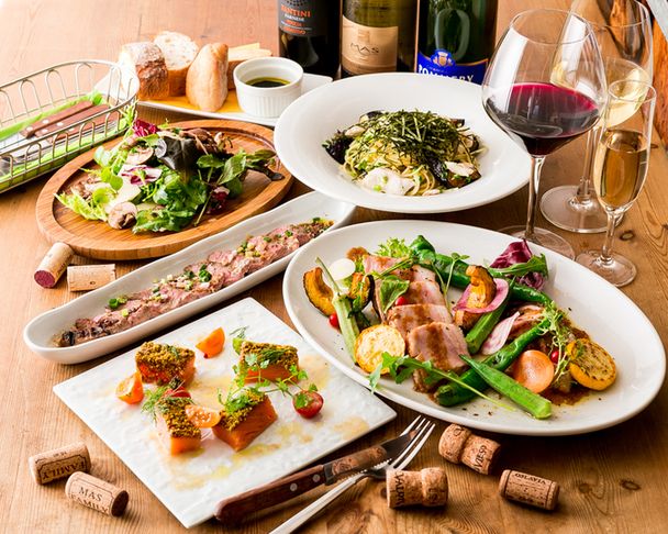 【120分飲み放題付】前菜4品・パスタ・特選豚肉料理がついた全6品のスタンダードコース！