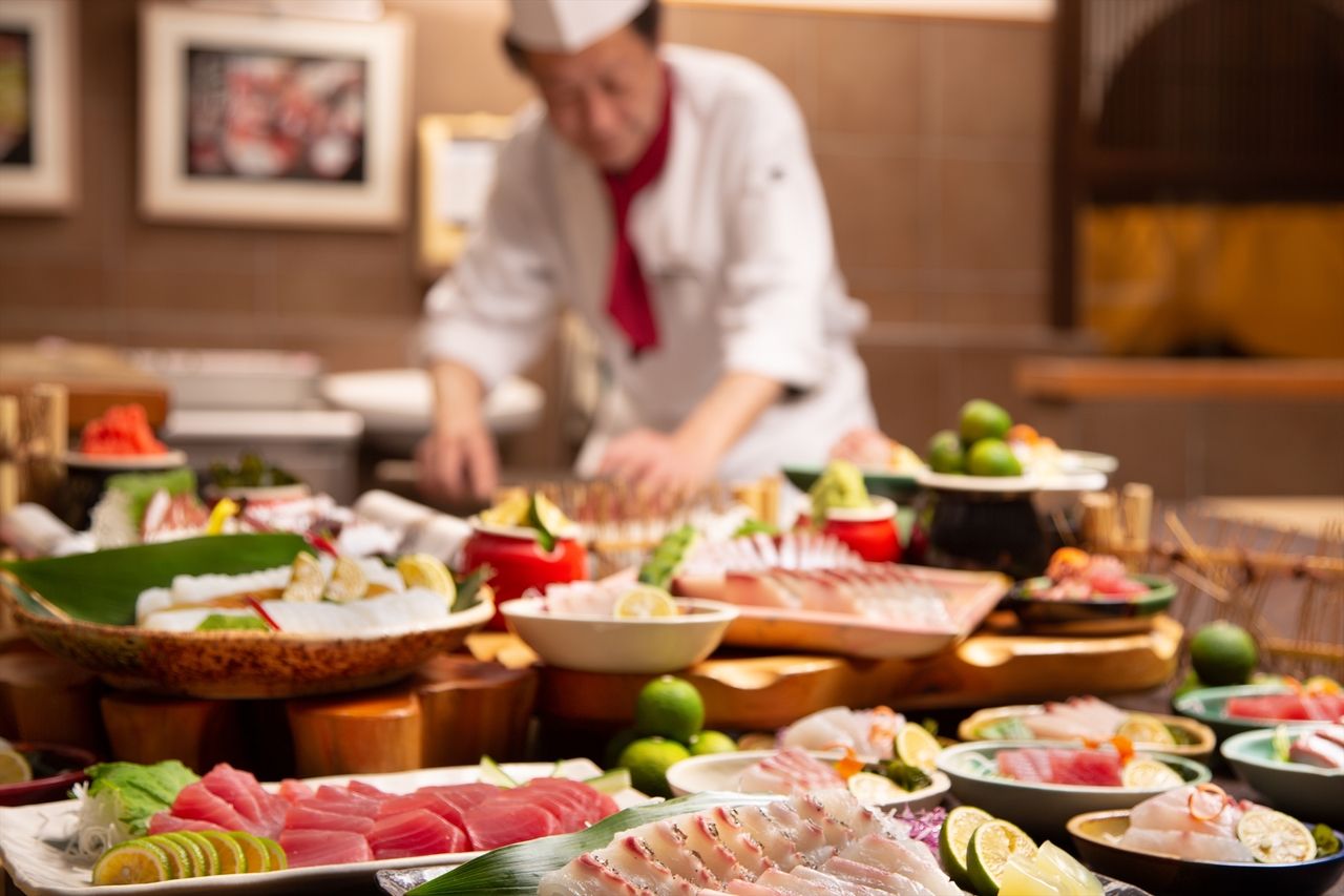 [Day-Use Lunch Plan] Relaxing Natural Hot Springs & All-You-Can-Eat Awa Delicacies! (Seniors Aged 75 and Over)