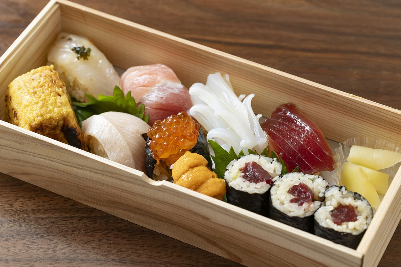 【テイクアウト】にぎり8貫+巻物