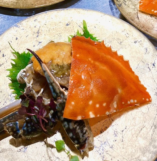 ワタリ蟹の紹興酒漬けと海老蟹づくし料理、お坊さんが塀を飛び越えて飲んだ伝説のスープ「佛跳牆」のスペシャルディナーコース（4/23～6/21）
