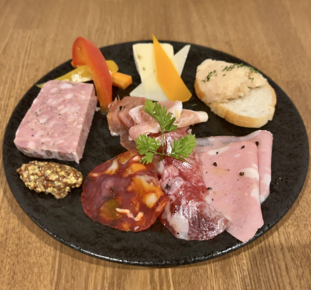 Special cold platter. Reservation only.