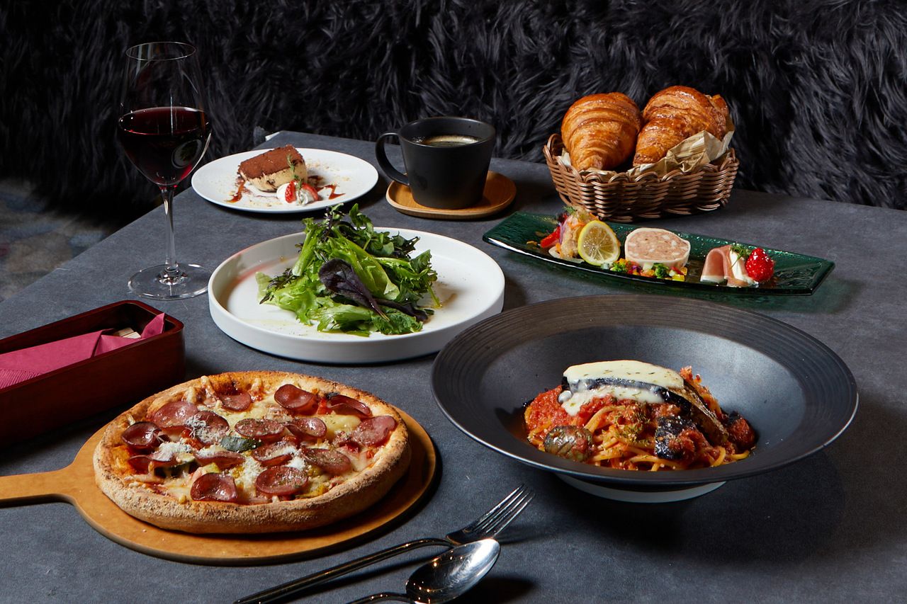 【ディナーコース】和牛のステーキと生パスタの〈CENTRE M〉特別コース