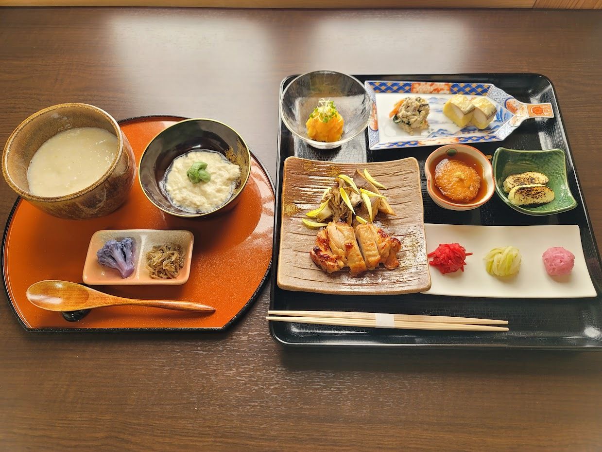 【ランチ】☆全10品☆ できたて自家製豆腐付！鶏とお粥のランチ
