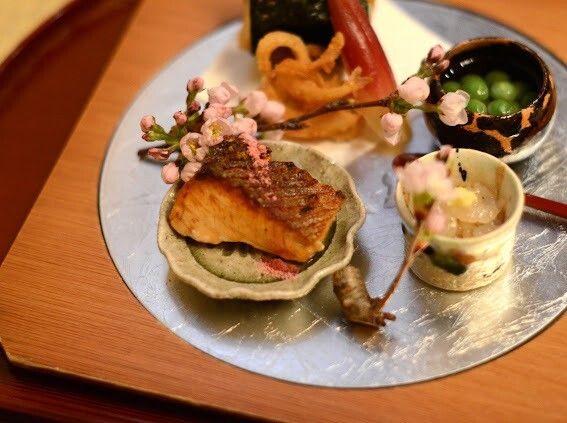 Seasonal wonderful Ingredients at Counter Seat