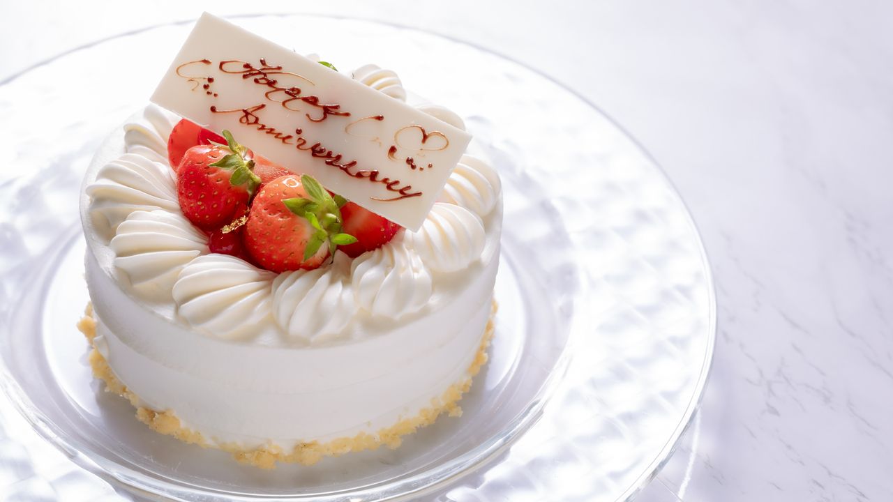 Anniversary cake (15cm)