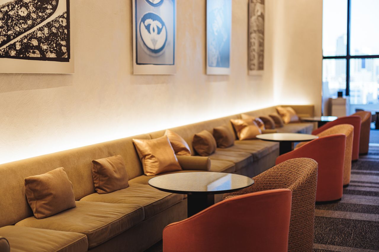 [Lounge seats] Afternoon tea (with sparkling wine and two savory dishes)