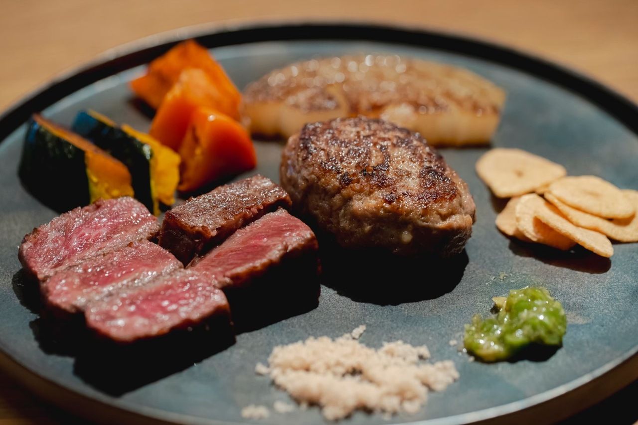 Hamburger steak x Wagyu beef lunch