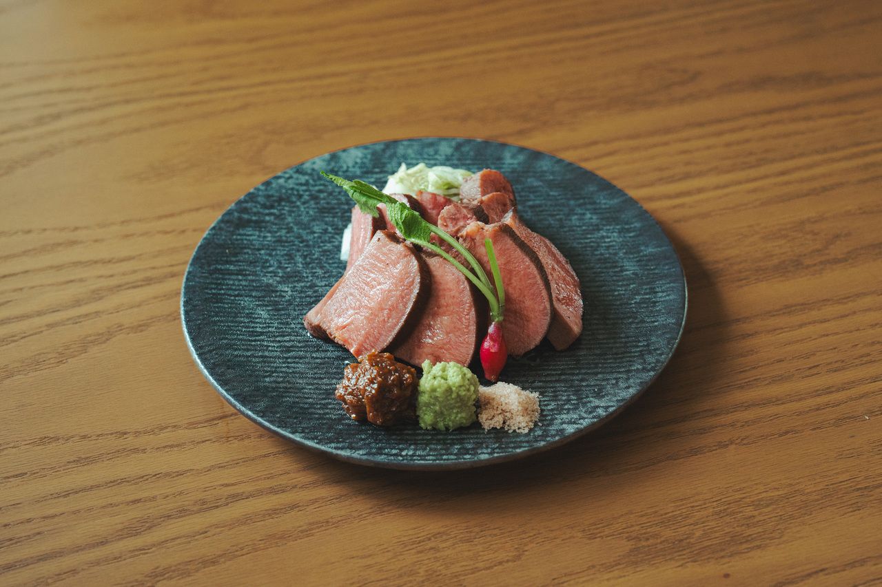 牛タンのグリル　自家製味噌添え