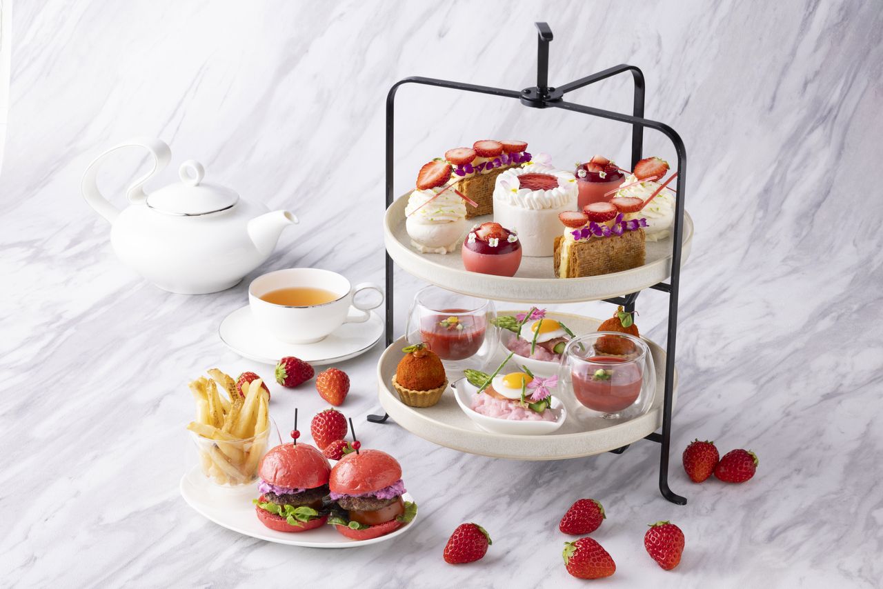 苺のアフタヌーンティー Strawberry Celebration 〜苺と赤のアンサンブルに包まれて〜