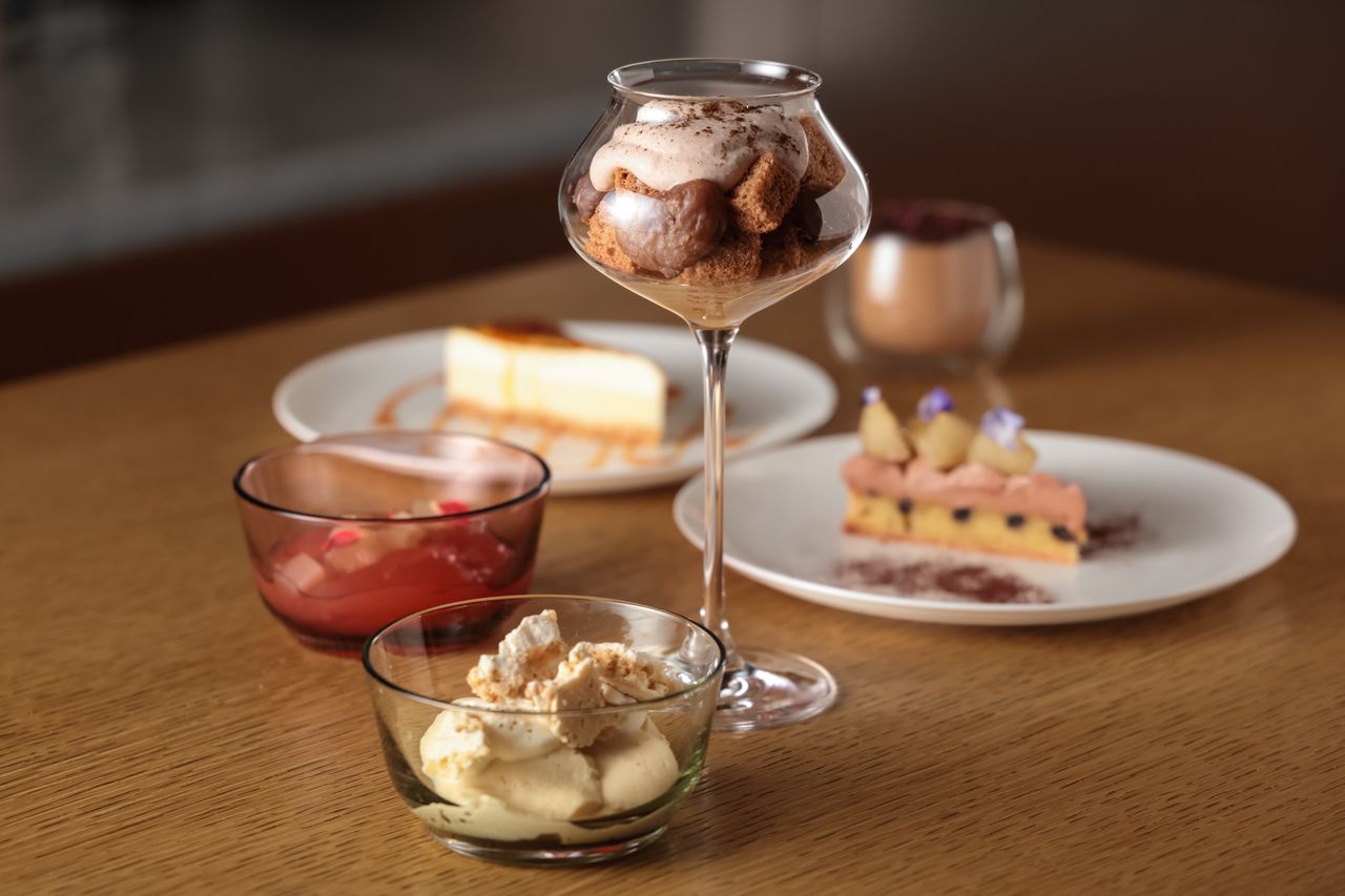 【Boulangerie lunch】 2 dishes + ​  all-you-can-eat bread and dessert