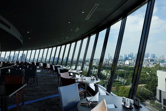 THE SKY Premium Lunch Buffet (Weekends and Holidays)