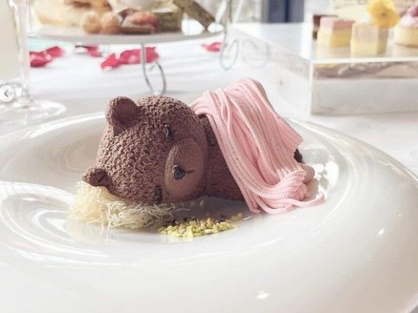 [Afternoon Tea with your favorite bear ★ 3 hours] Strawberry sweets & free cafe & cute bear Mont Blanc & trunk cake