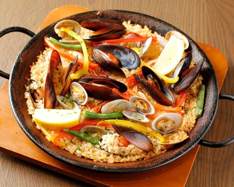 早割！【2025年Menú la niña】ピンチョスやミックスパエリアなど全5皿【カヴァやチャコリなど2時間飲み放題付き】