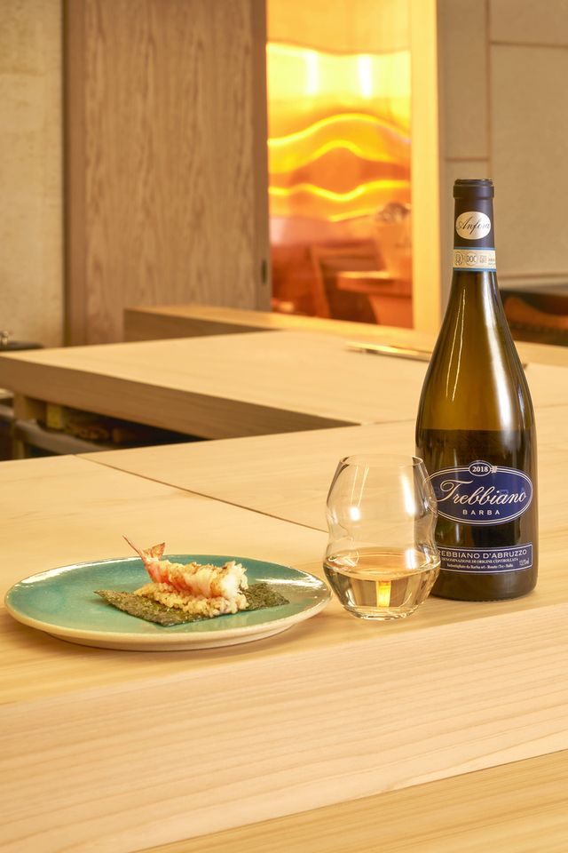 오마카세 코스＋와인 페어링 20,000엔(부가세 포함)