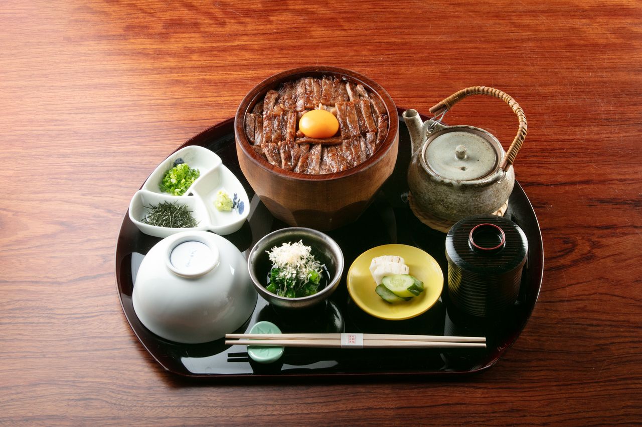 【ランチ＆ディナー　呉竹】牛まぶし御膳