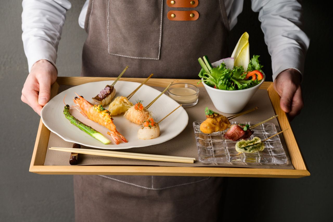 Lunch: French skewer course [Main: Grilled prime beef] A course that includes a main dish and dessert