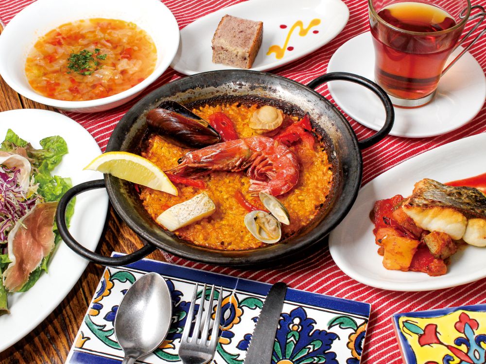 [Weekdays only] Lunch Paella Course (Includes Seasonal Fruit Cocktail)