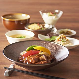 【山の幸膳】肉料理がメインのランチセット