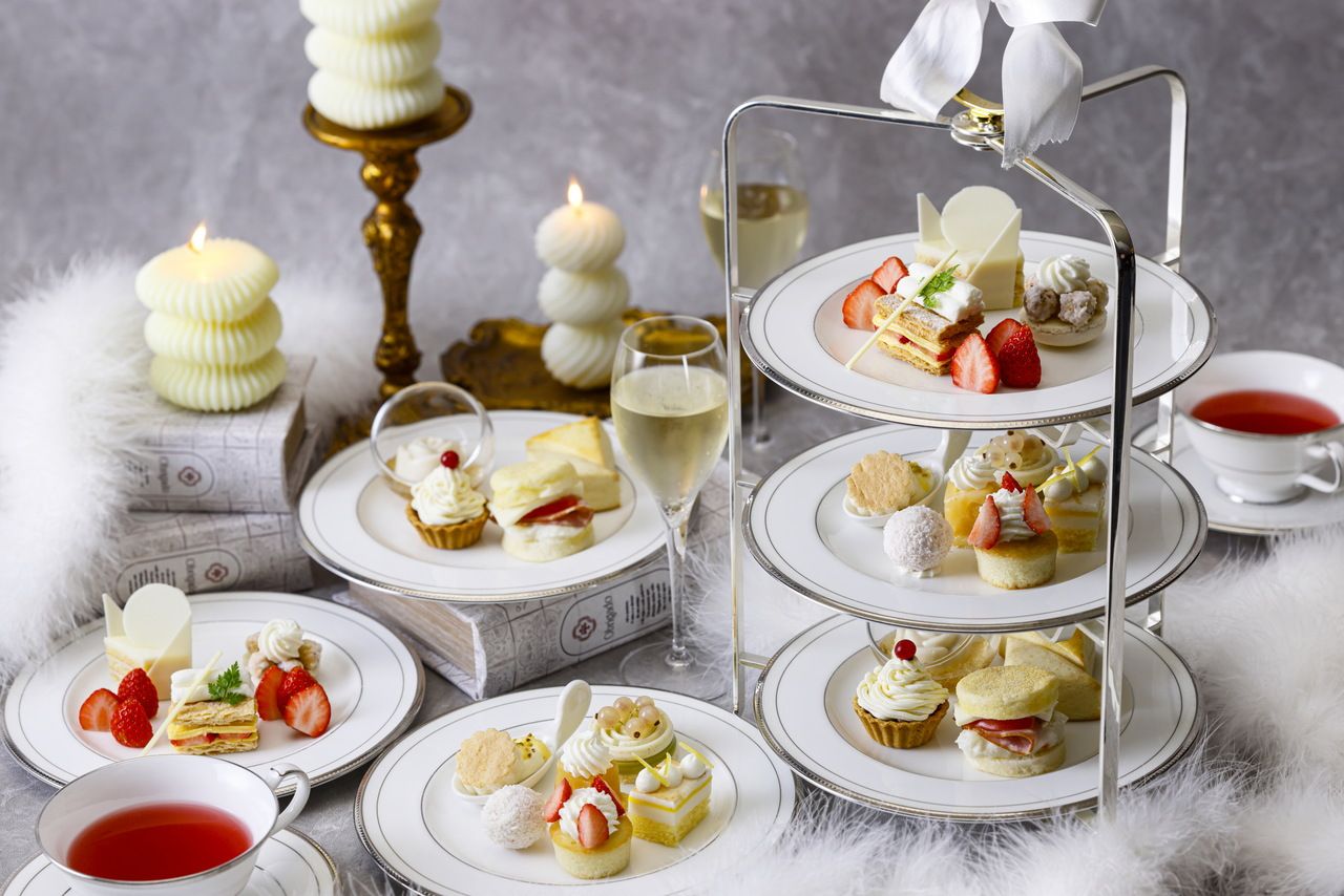 【平日限定】『ホワイトアフタヌーンティー セット』11-12月