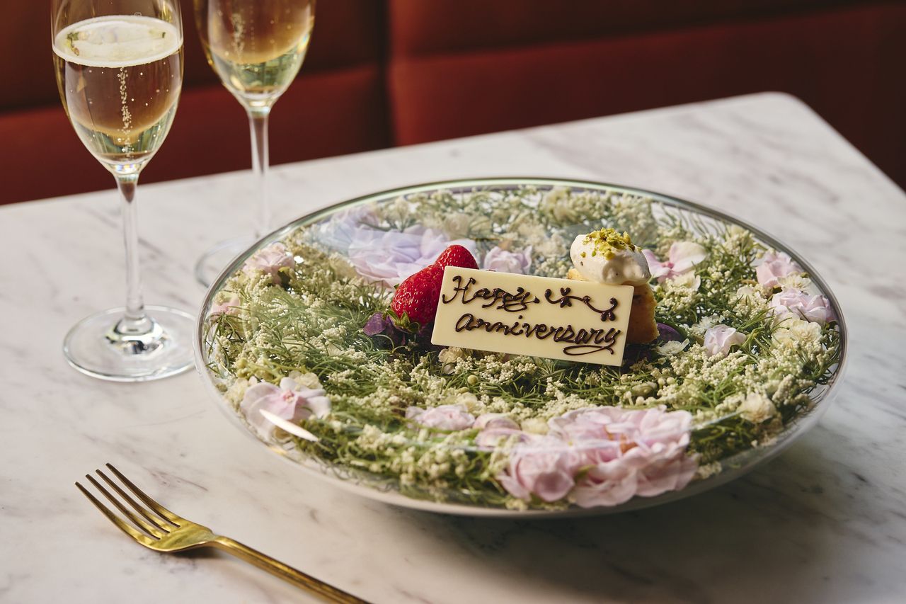 [Anniversary Dinner] George's Dinner Course (winter only) with toast and flower plate, 7 dishes total