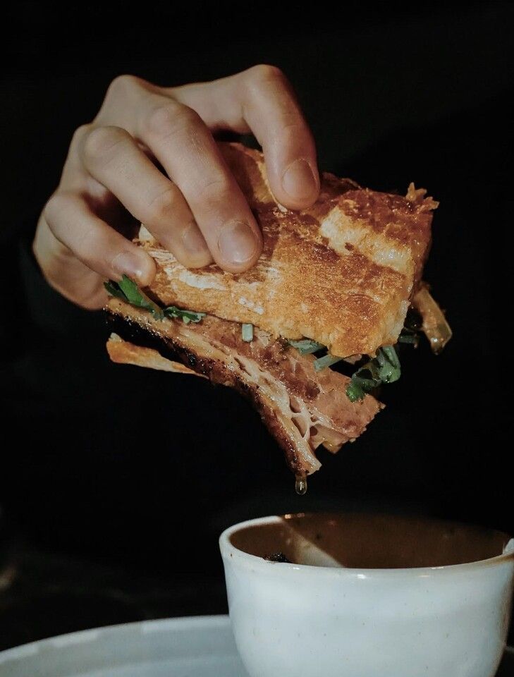 [Weekday reservation only: Choose your appetizer and pho or banh mi lunch] Prix fixe lunch with toast and coffee 3100