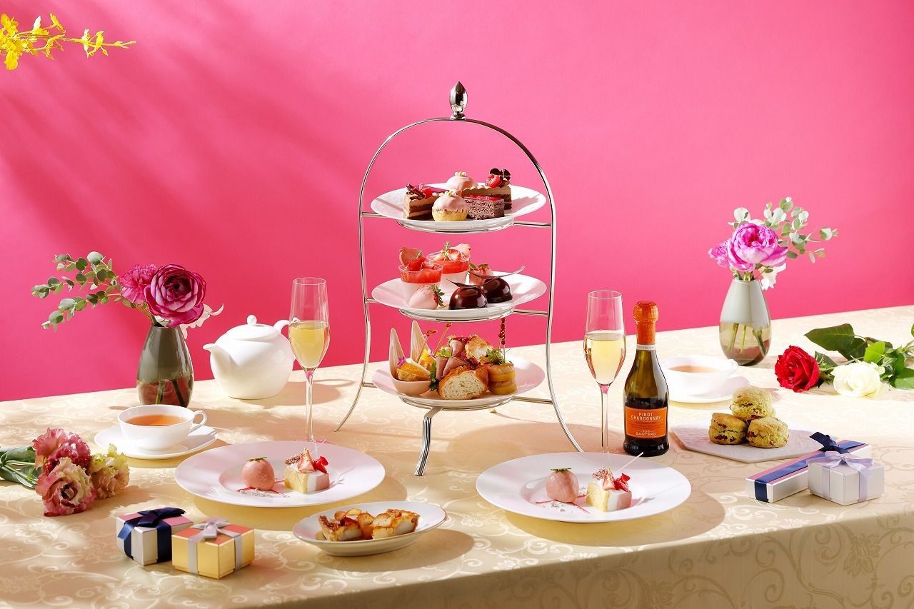 【限定:1日10名様】プチギフト付き ショコラ＆ベリーアフタヌーンティー