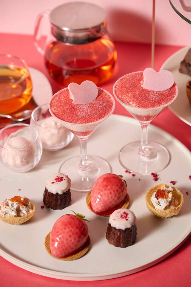 季節のアフタヌーンティーと贅沢ランチのセット／セレクトデザート7種＋カフェフリー