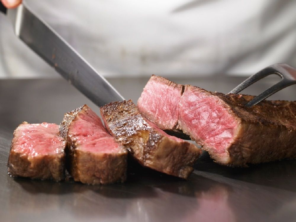 僅限線上預訂 麻布十番午餐套餐：八道菜式，以海鮮和牛排為主菜