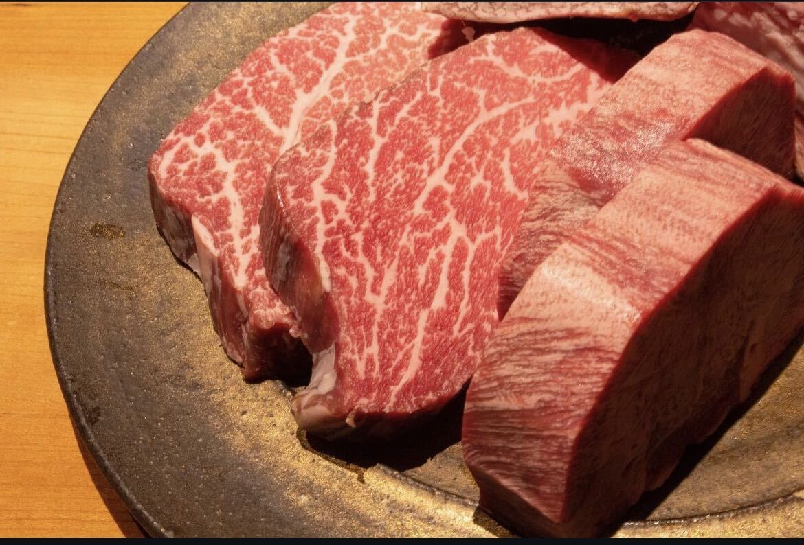 【６０分食べ放題】【牛タンづくしと焼きすきの食べ放題コース｜ランチ】牛タンづくしと焼きすきを中心に、厳選黒毛和牛の数種、さらに名鶏、名豚、ジビエまでご堪能いただける食べ放題コースです。