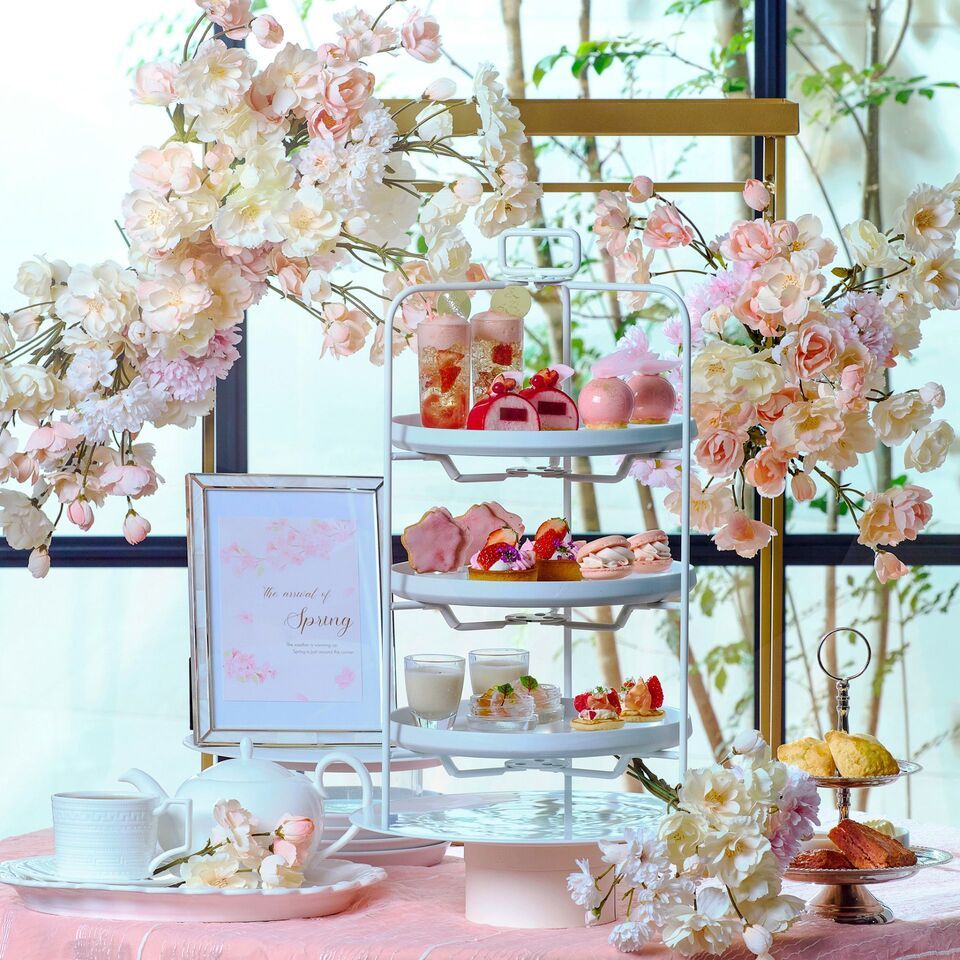 平日2026『桜色のストロベリーアフタヌーンティー』  スイーツでお花見気分！桜といちごが奏でる心ときめくティータイム※マリアージュフレール1杯付