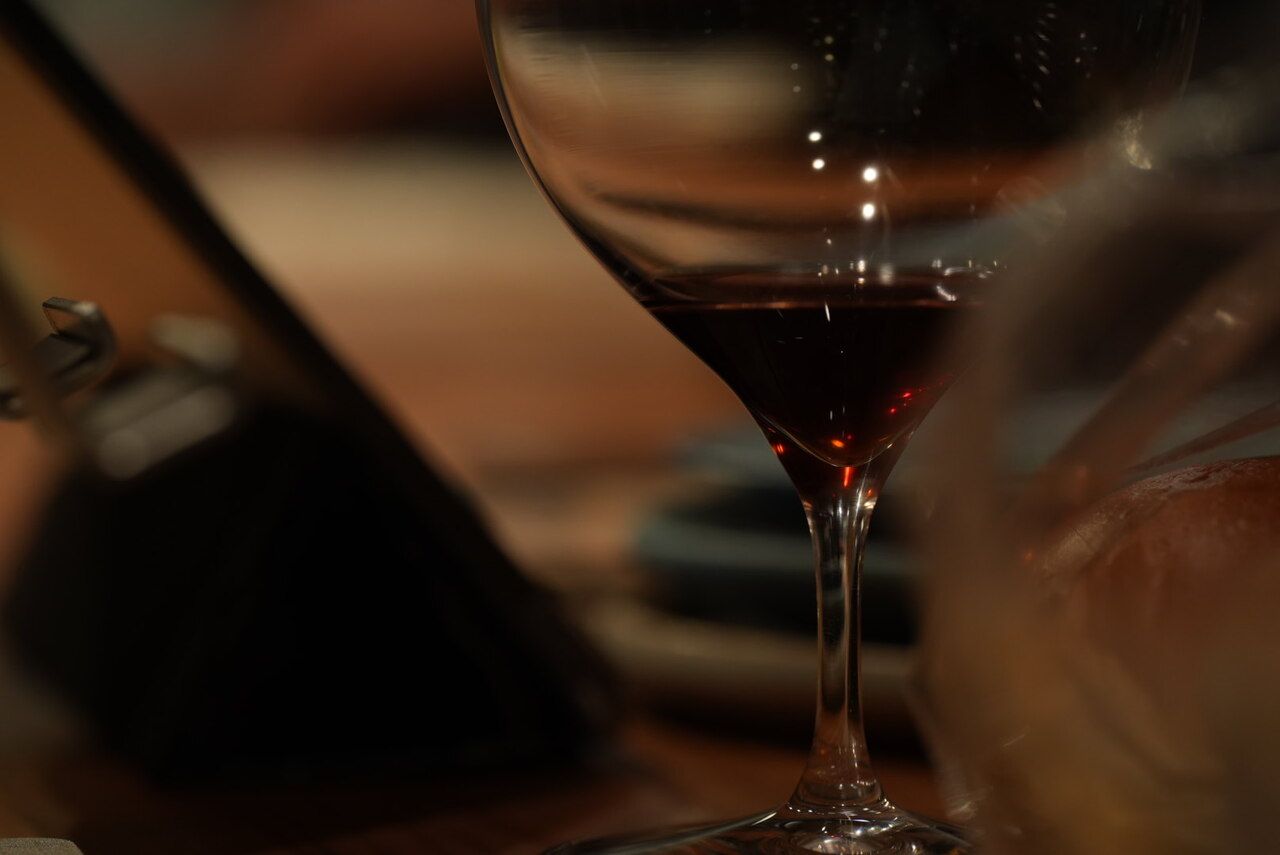 [Accommodation: Sauna Included] 1 night stay, 2 meals (dinner and breakfast), drink pairing included, Omakase course