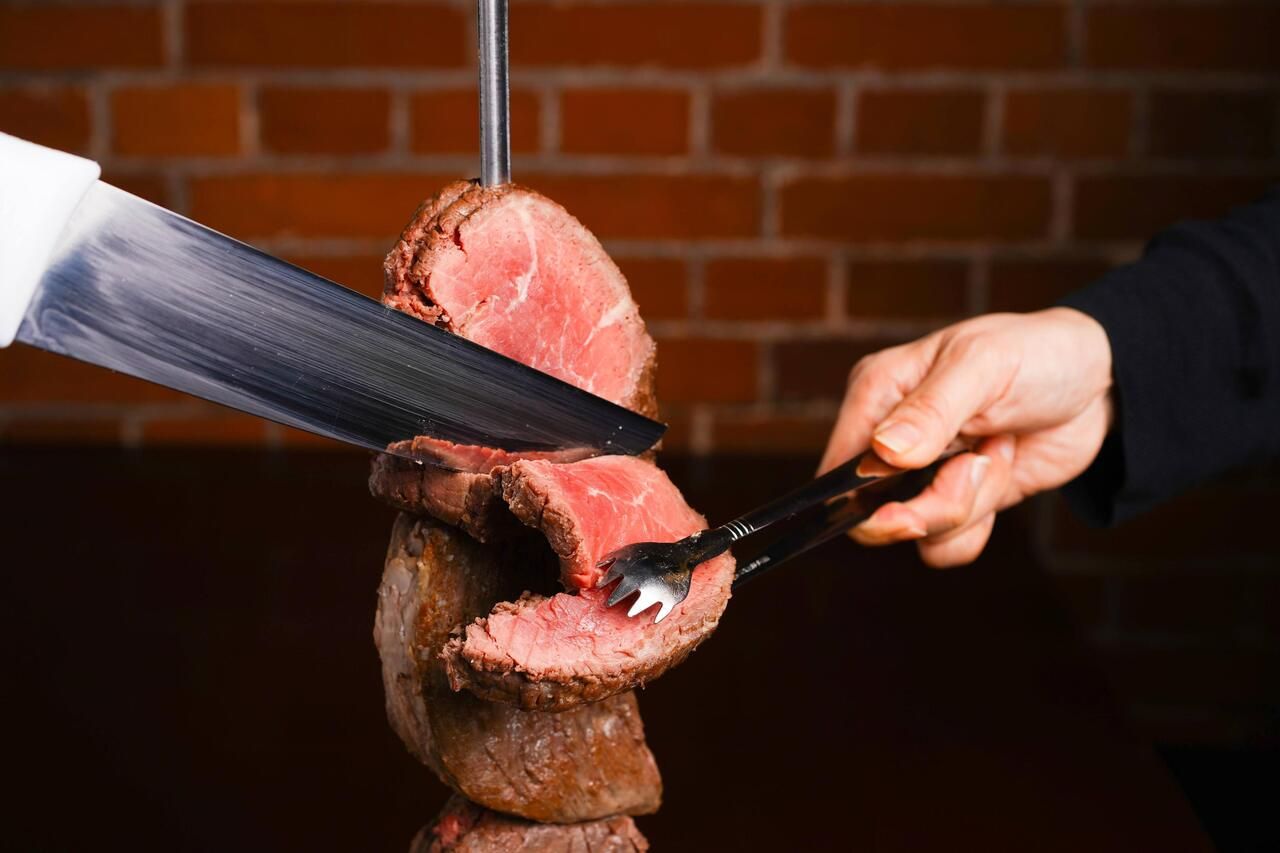 ★OPEN特別価格【月-木ディナー限定】【2H食べ放題】カクテル・サワーなど10種以上飲み放題付！20種シュラスコ＆サラダ＆ブッチャーカレー付き…6,500yen⇒5,200yen 2名様～