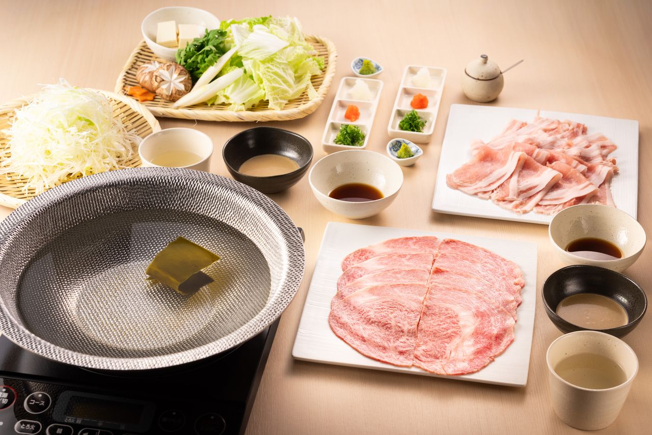 一道以猪肉和牛肉为主的豪华菜肴。