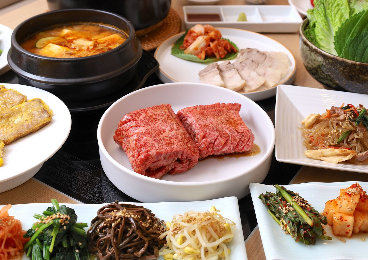 A course featuring carefully selected virgin beef and Korean cuisine.
