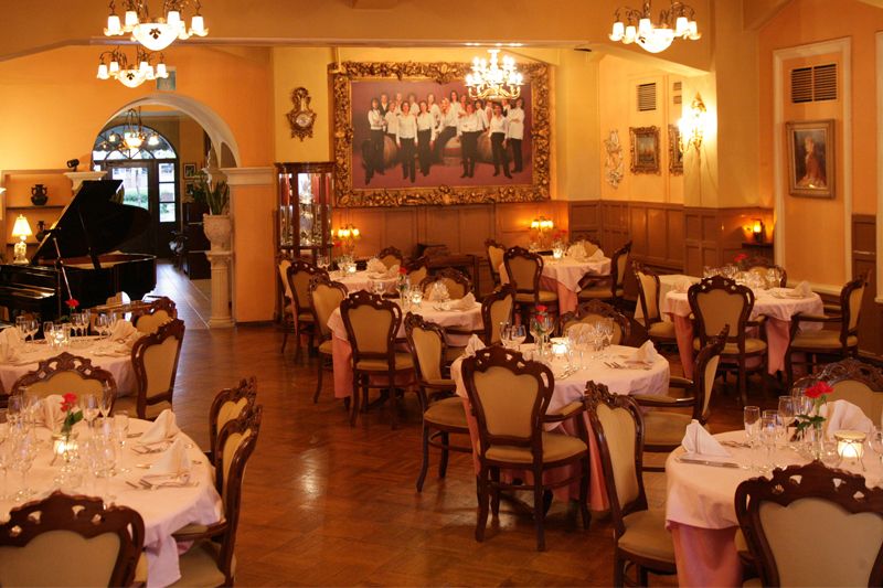 Seat reservations only (Piano Bar)