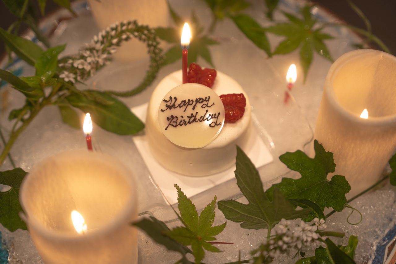[Option Menu] Anniversary Cake B – Whole Cake
