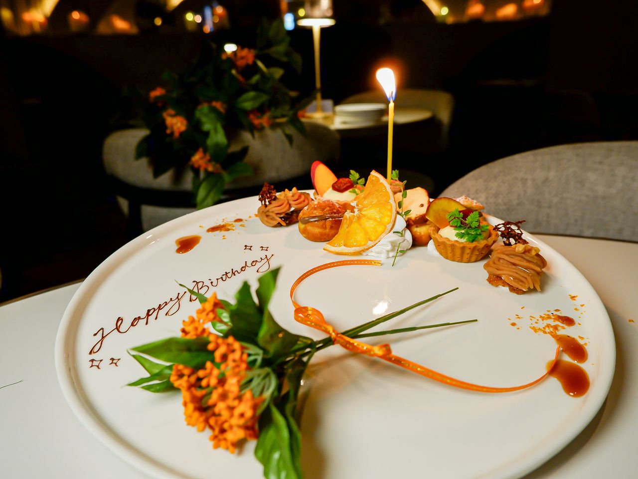 March only "Oyster & Bistro Anniversary" BBD Course: A 14-course anniversary course featuring a choice of toast drink and a "Sakura" anniversary plate, including 7 appetizers including "Foie Gras Macaroons" + sea urchin pasta and a tasting comparison of two types of domestic beef.