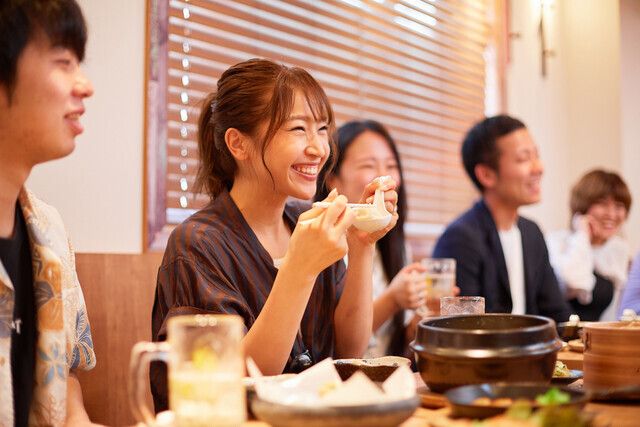 【¡Buffet ilimitado de gua bao soñado!】 Menú para satisfacer tanto el estómago como el corazón con gua bao a elegir: 7 platos en total. 5.480 yenes por persona, impuestos incluidos.