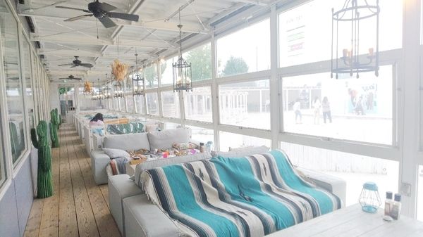 ソファテラスエリア