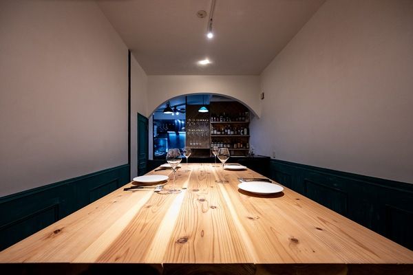 Communal table