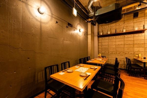 Table seats