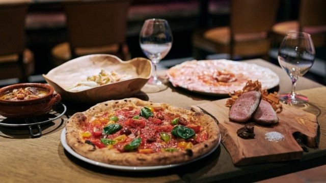 PIZZERIA & BAR NOHGA