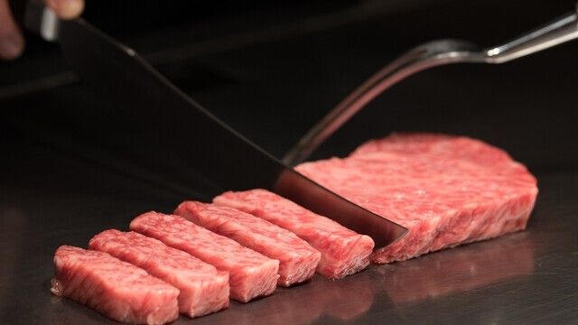 MARALUNGA 鐵板燒/施吉拉灣畔套房 ALLAMANDA