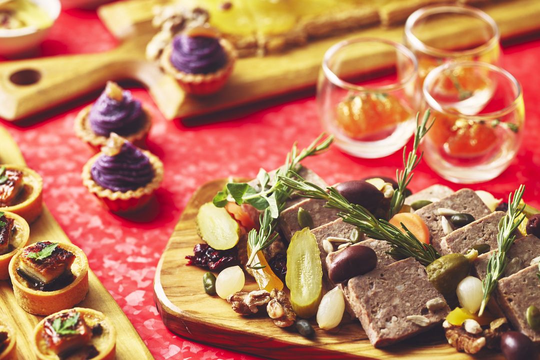 THE SCORE DINING (MELODIA / RHYTHMOS)