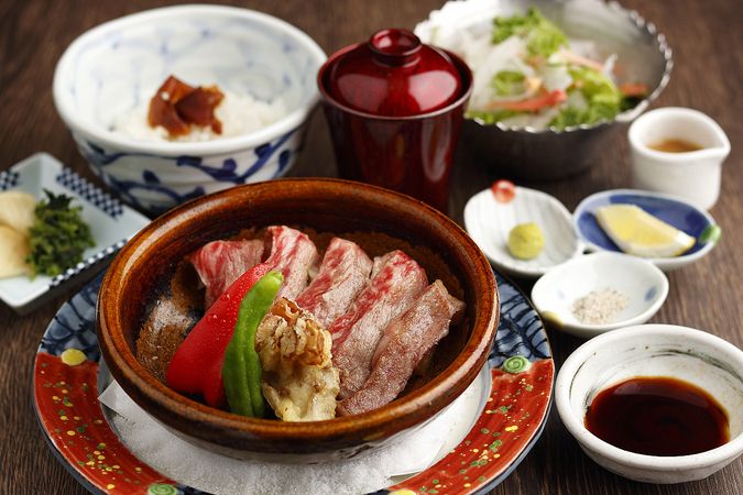 新宿 なだ万賓館