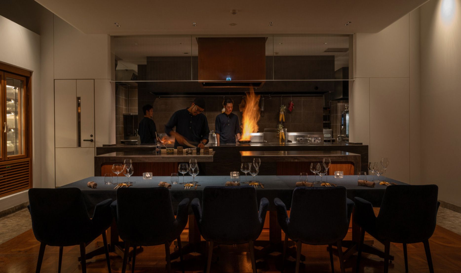 The Flats. Restaurant / Bar